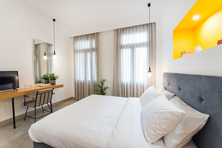 Monk Monastiraki Suites