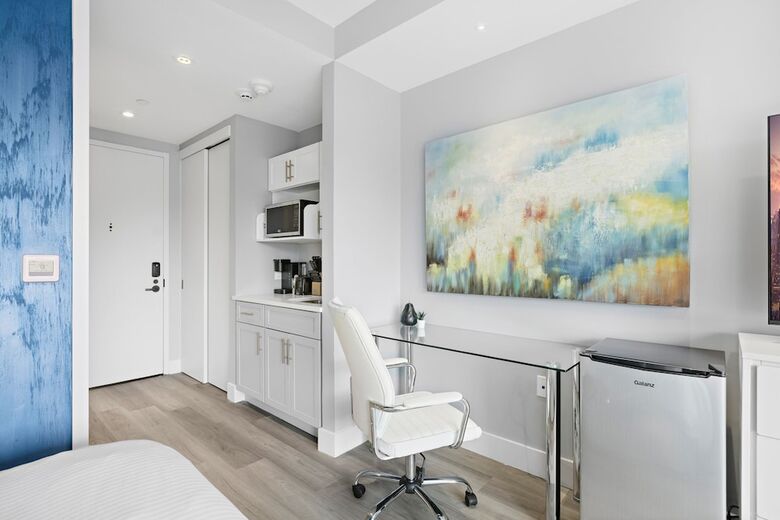 Aparthotel Global Luxury Suites At The Arches