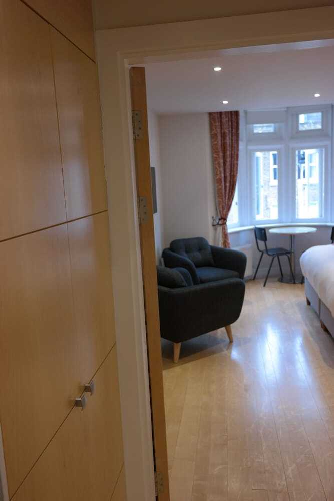 Hotel Alma Rooms