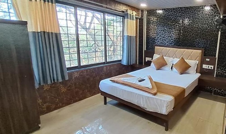 Hotel Fabexpress Ashirwad Residency