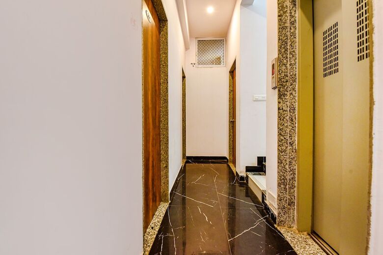 Hotel Fabexpress Raj Palace