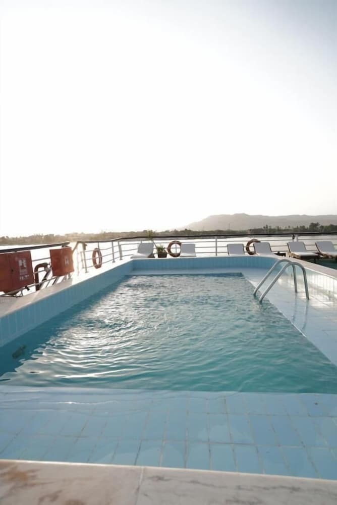 Ms Royal Adventure