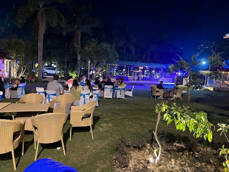 Hotel Green Leaf Cafe And Home Stay