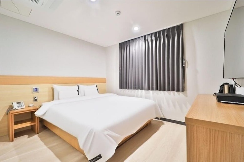 Hotel 701