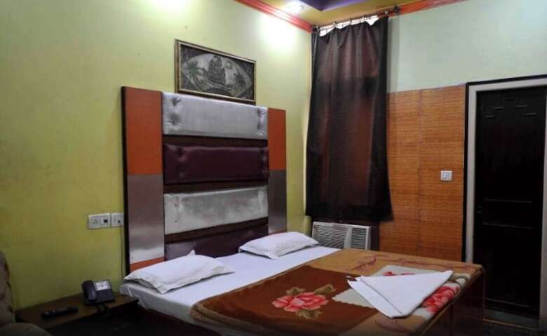 Hotel Krishna Palace By Grb