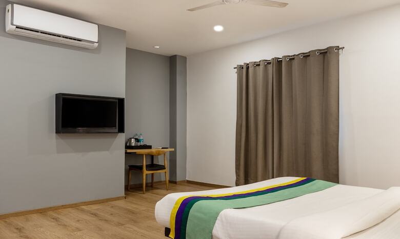 Hotel Treebo Treetops Inn - Anna Nagar