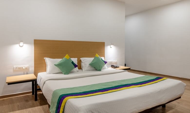 Hotel Treebo Treetops Inn - Anna Nagar