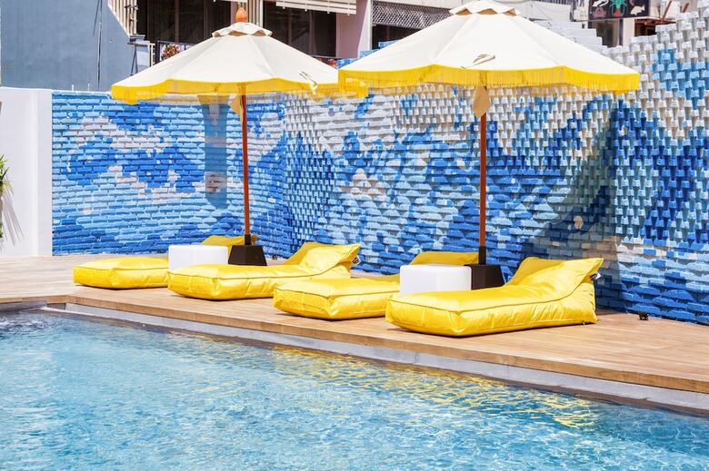 Hotel Anona Beachfront Phuket Resort