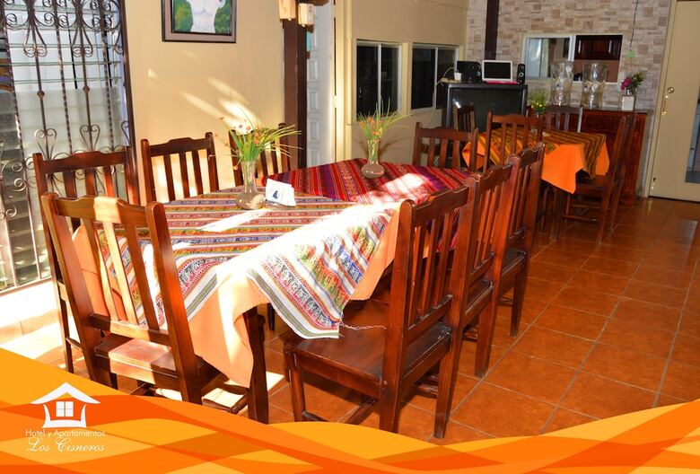 Hotel Los Cisneros