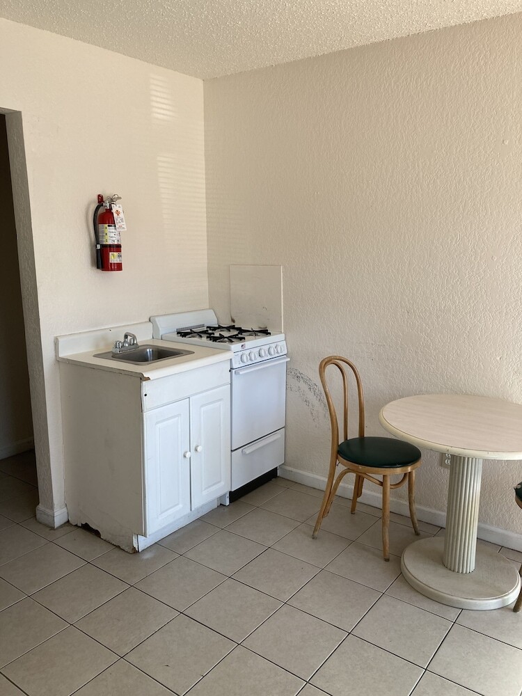 Surfside Motel