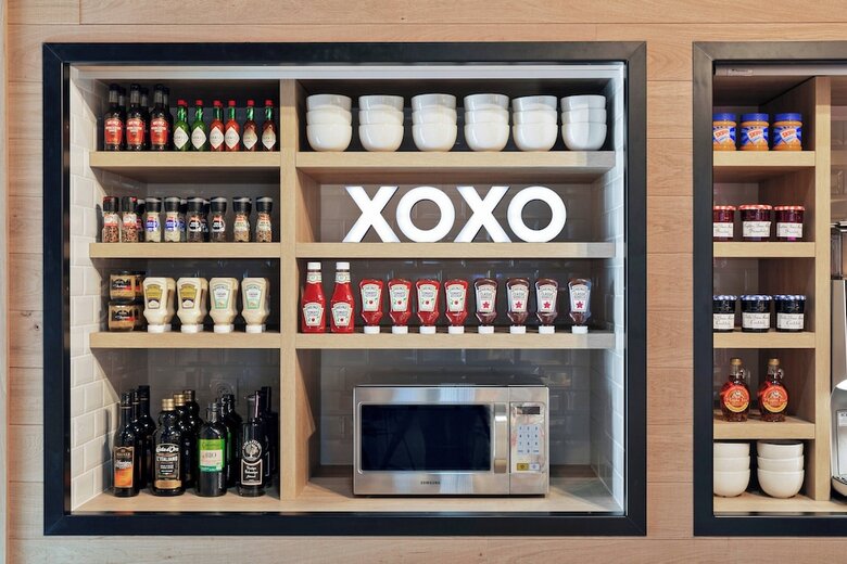 Hotel Moxy Lyon Airport
