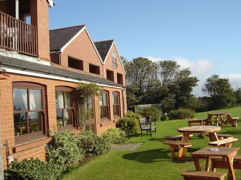 The Cliffemount Hotel