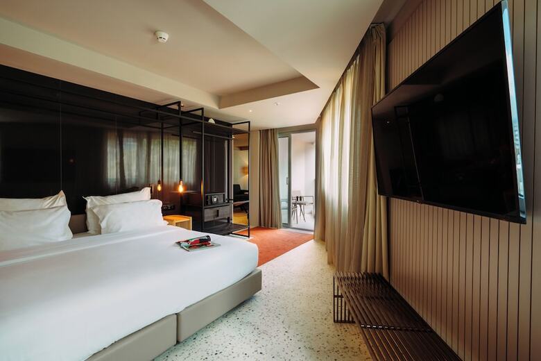 Hotel Next - Savoy Signature