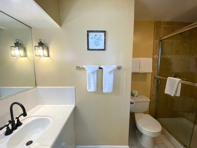 Carmel Green Lantern Inn