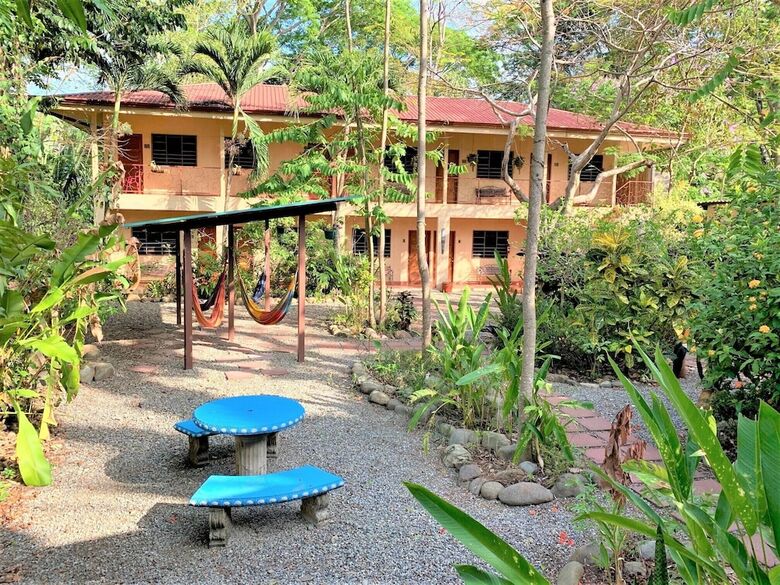 Hotel Tropical Sands Dominical Eco Inn