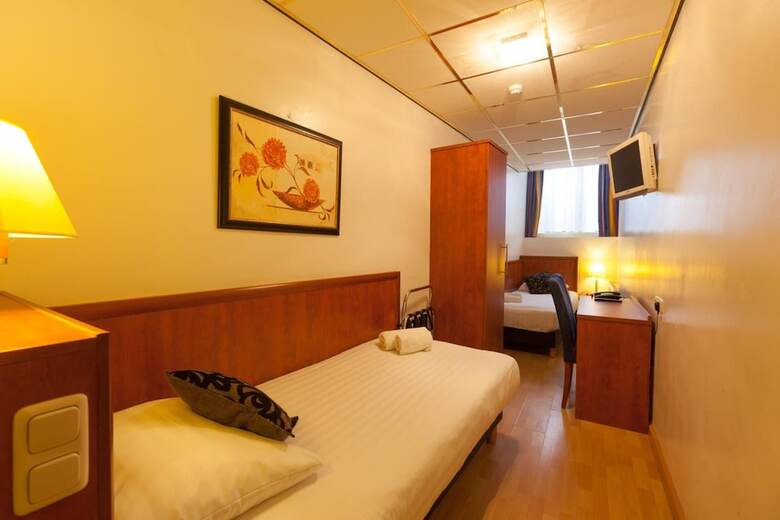 Townhouse Hotel