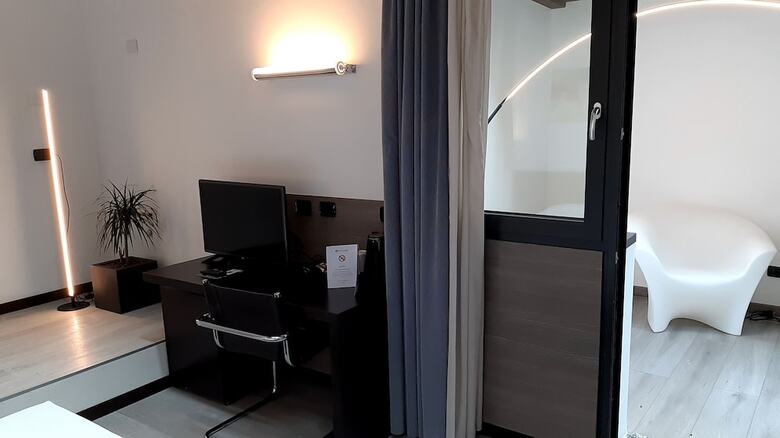 Continental Urban Art Hotel