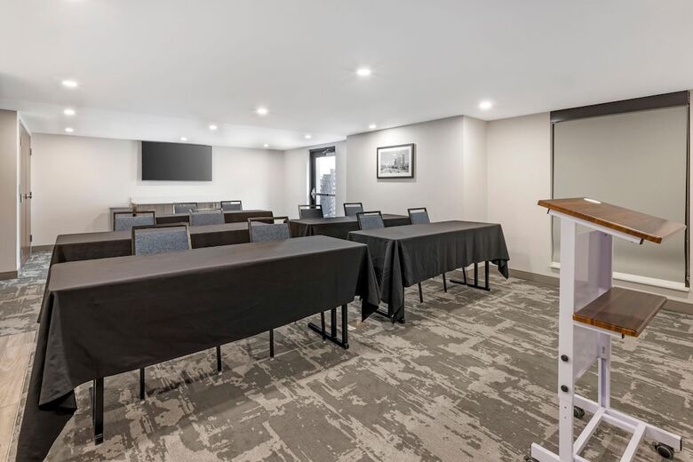 Hotel Mainstay Suites Oak Brook Terrace-chicago