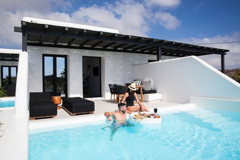 Hotel Agrari Bo Suites