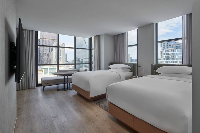 Hotel Courtyard By Marriott Melbourne Flagstaff Gardens