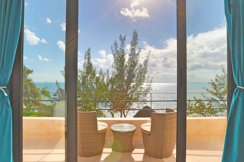 Bed & Breakfast Villa Encantada By Coco B Isla