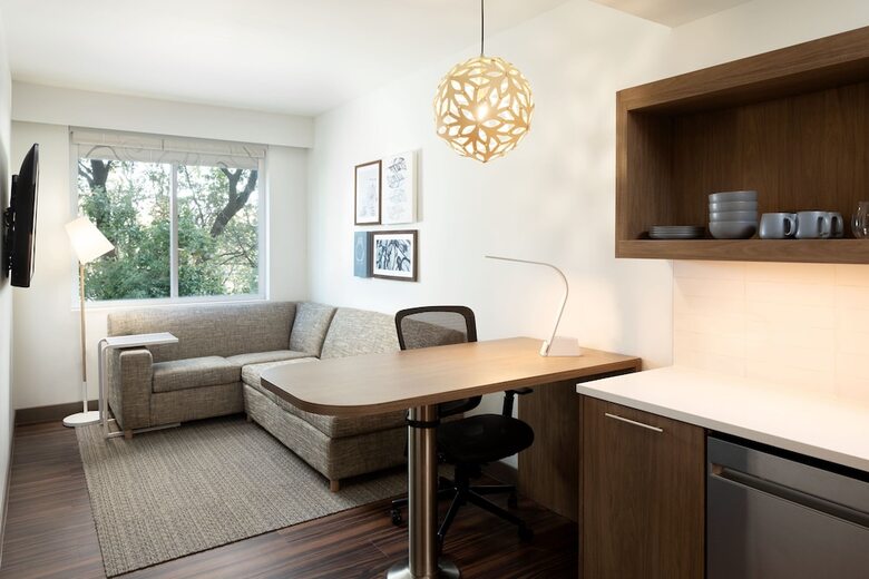 Hotel Element Austin At The Domain
