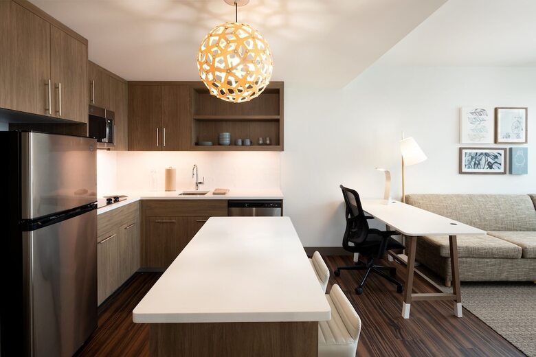 Hotel Element Austin At The Domain