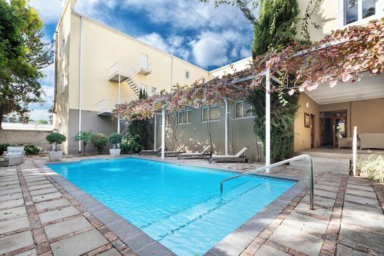 Queen?s Hotel By Bon Hotels