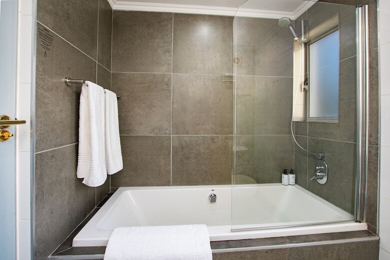 Queen?s Hotel By Bon Hotels