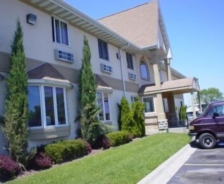 Hotel Executive Inn And Suites