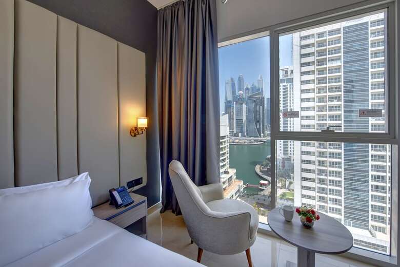 Hotel Regency Luxury Suites