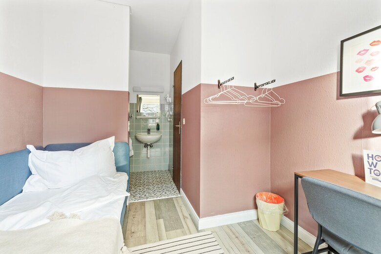 Becozy Self Check-in & Pop-up Hotel