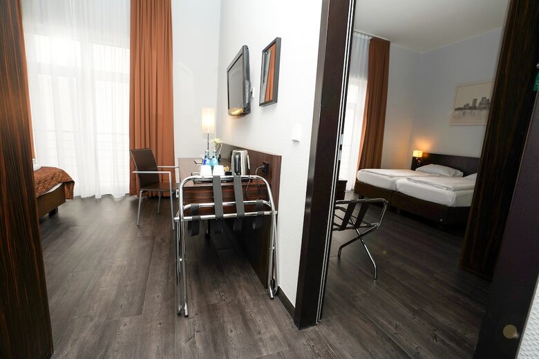 The Atrium Hotel