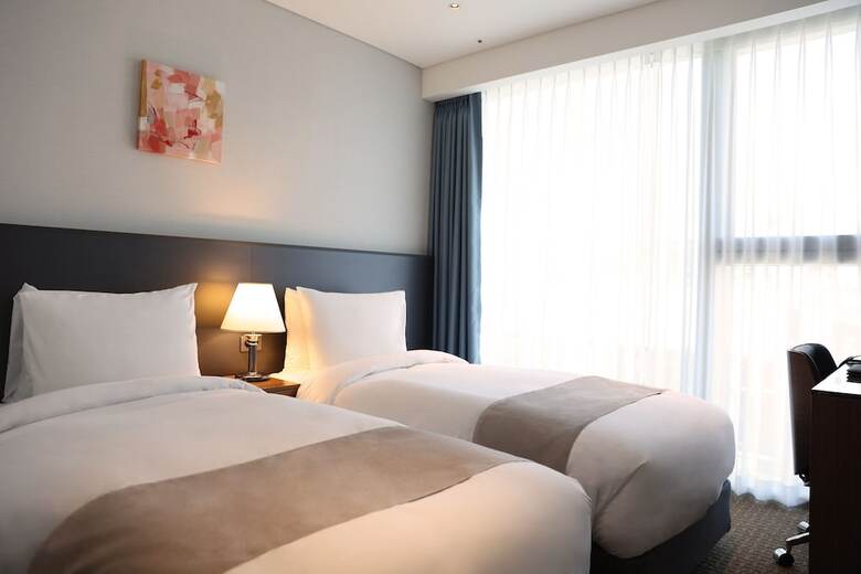Stanford Hotel Myeongdong