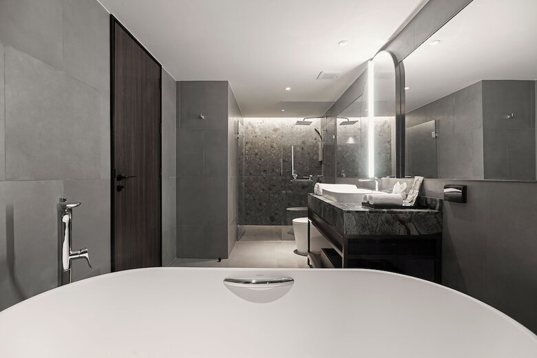 Gardina Asoke Hotel & Residence