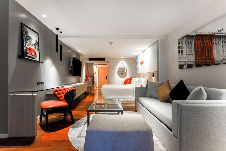 Hotel Radisson Red Phuket Patong Beach
