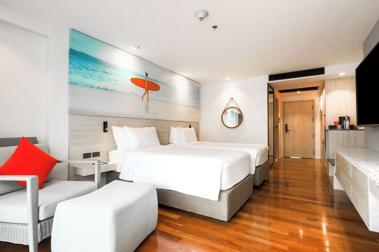 Hotel Radisson Red Phuket Patong Beach