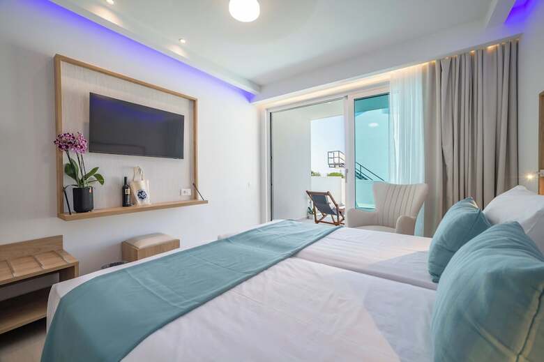 Mirage Bleu Hotel