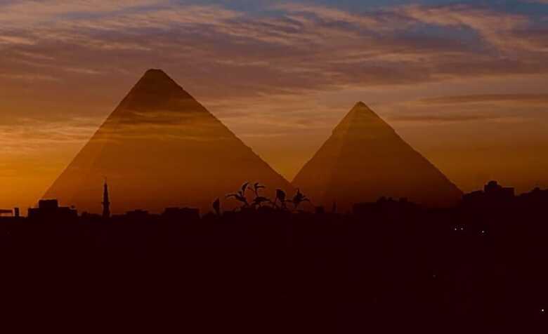 Pyramid Front Hotel