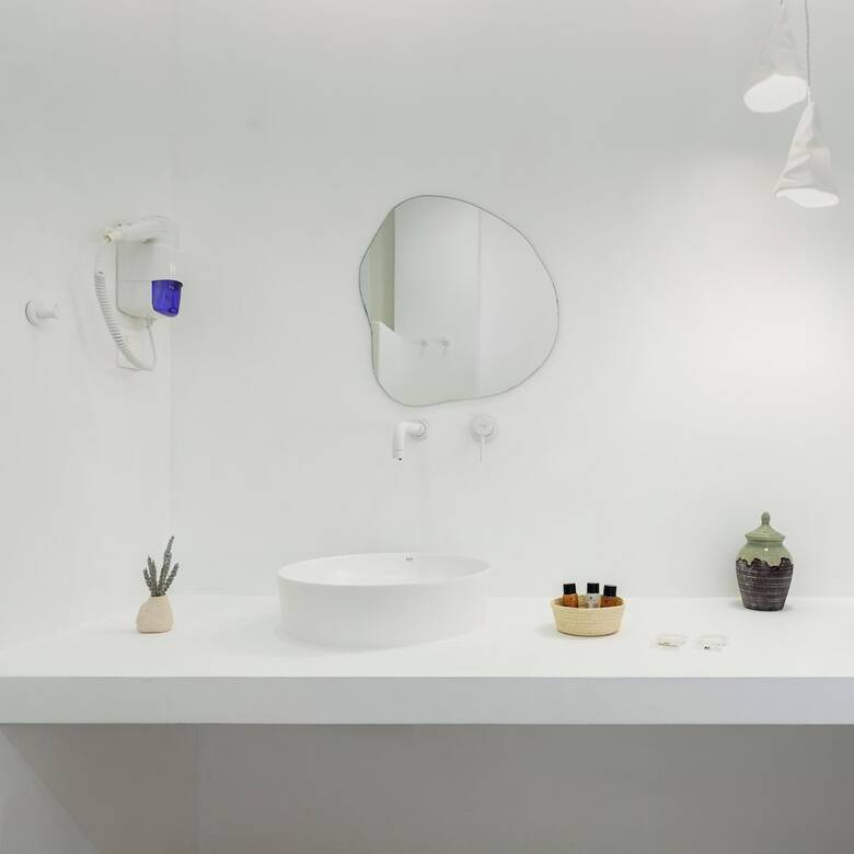 Voca Hotel & Suites