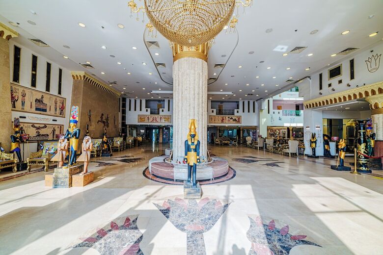 Hotel Regency Pyramids