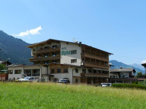 Hotel Alpina