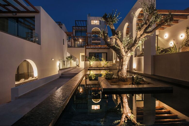 Vaya Suites By Omilos Hotels