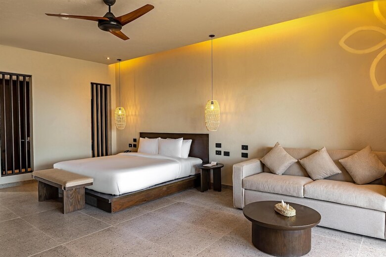 Hotel Sentido Naga Bay