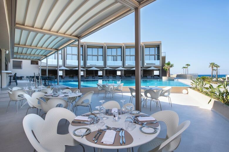 Hotel Ventale Island Breeze Resort
