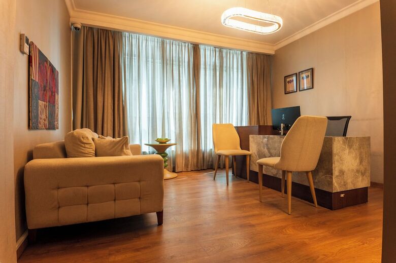 Aparthotel Nile Suites Plaza Apartments