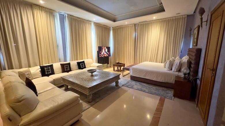 Sillage Palace Sky & Spa