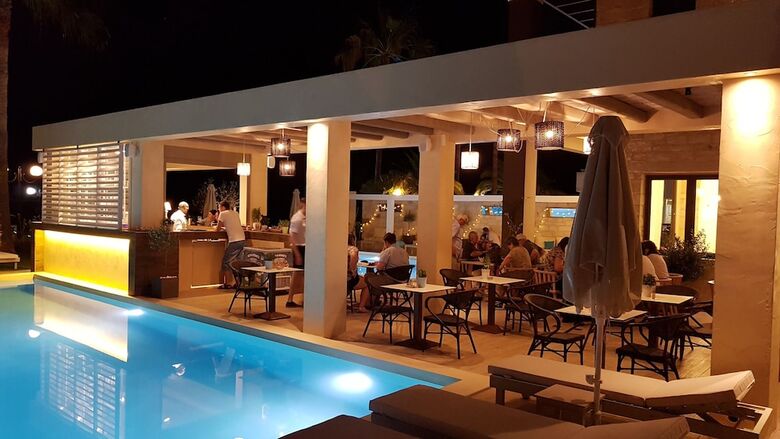 Hotel Airis Boutique & Suites