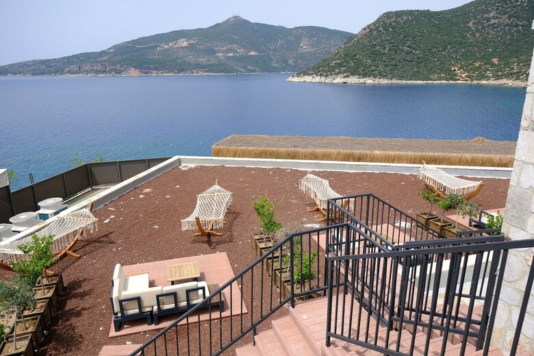 Lures Hotel