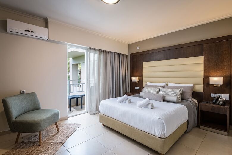Hotel Akti Coast Club
